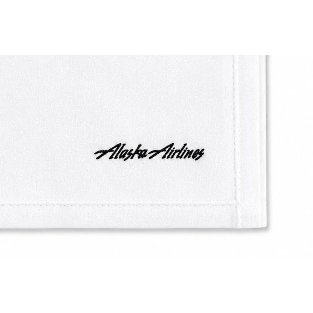 Alaska Airlines Dinner Napkins Set of 4 White Linen Fabric 20x20 Button Hole